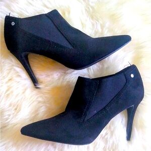 JONES NEW YORK BLACK SUEDE  BOOTIES